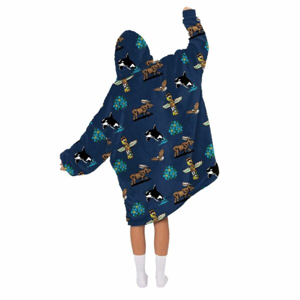 Alaska Blanket Hoodie 2